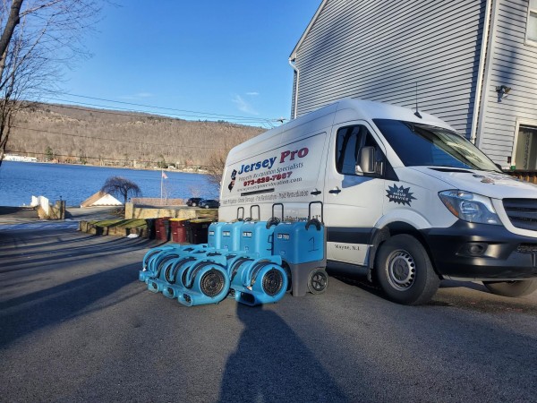 Water Damage Restoration in Newark, NJ (1)